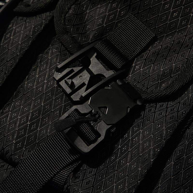 Techwear Pupil travel bag
