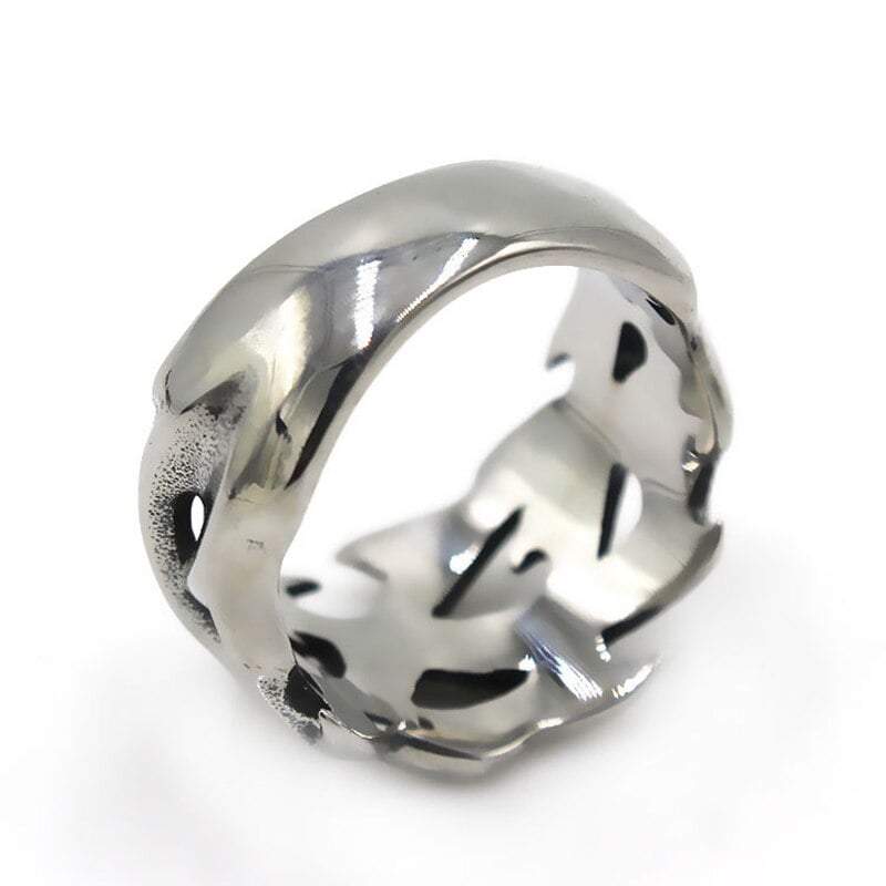 Techwear Thorn Ring
