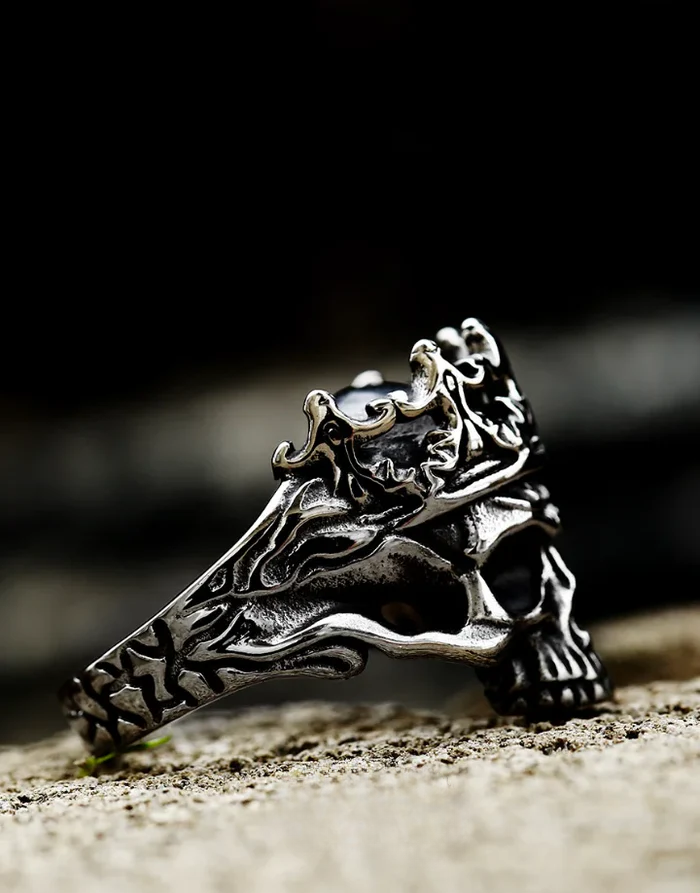 Techwear King Skull Ring