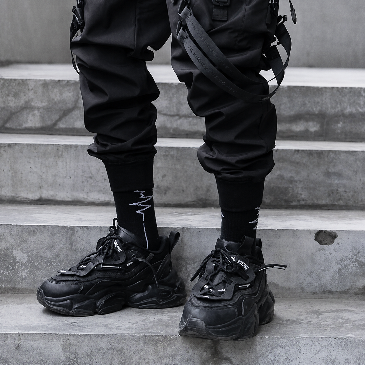 ECHO/09 Sneakers