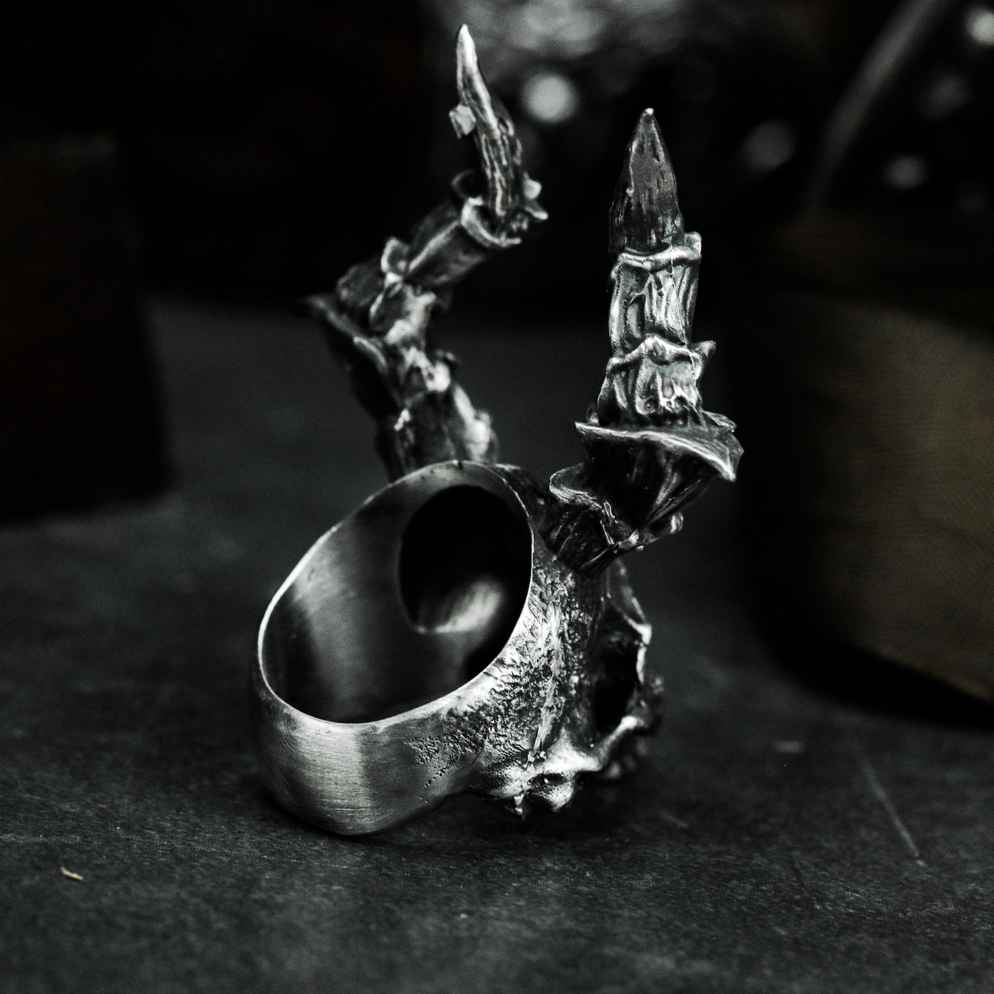 Techwear Inferno Horns Ring