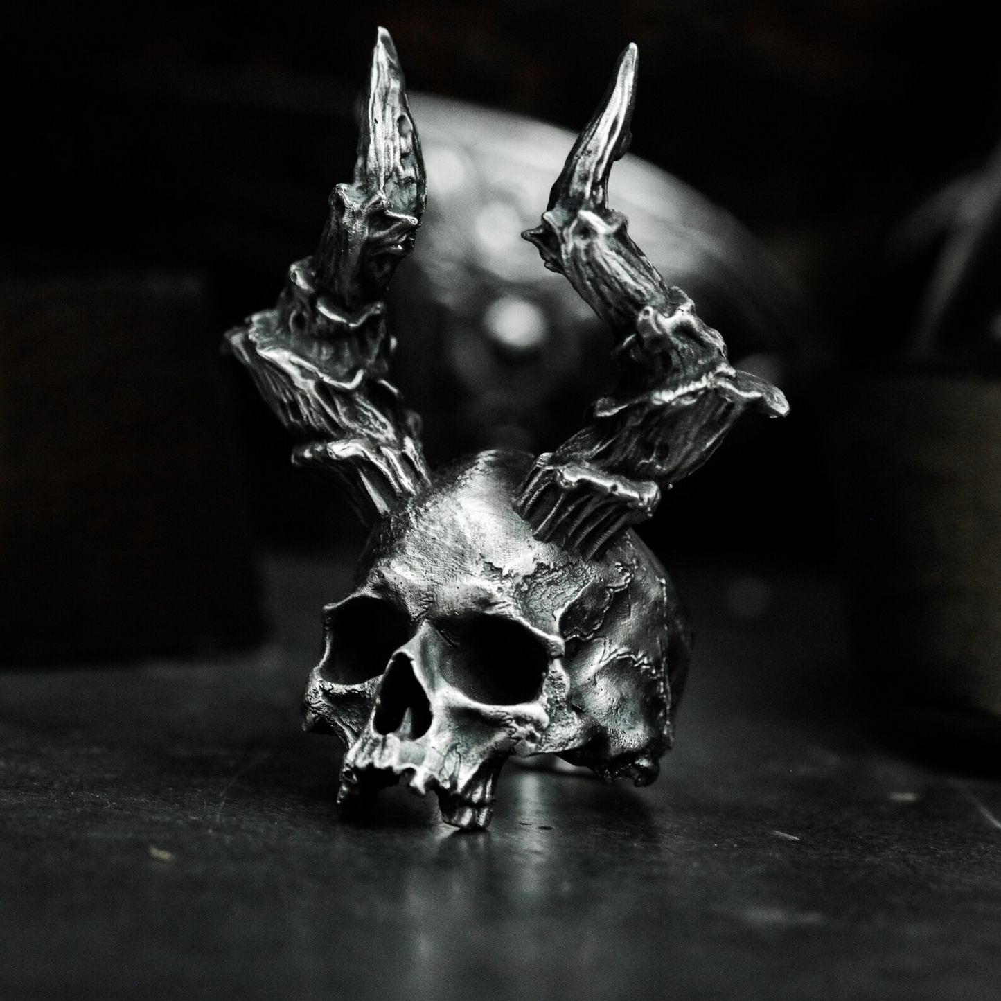 Techwear Inferno Horns Ring